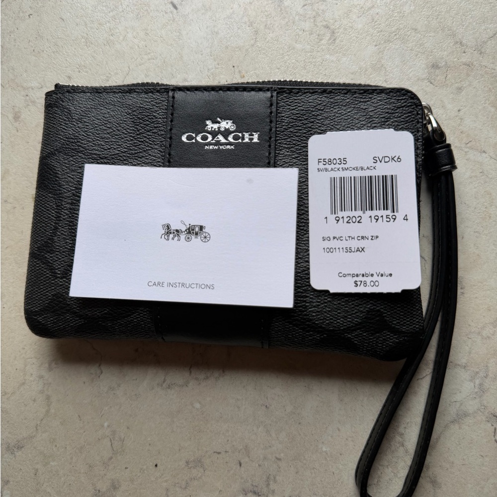 Coach Black Leather Wristlet 
Taking offers - Picture 3 of 4